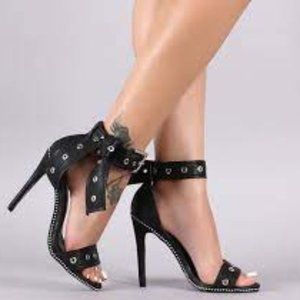 CAPE ROBBIN BULLET STUD TRIM BlACK VEGAN LEATHER SANDAL 4.25" HIGH HEEL SHOES